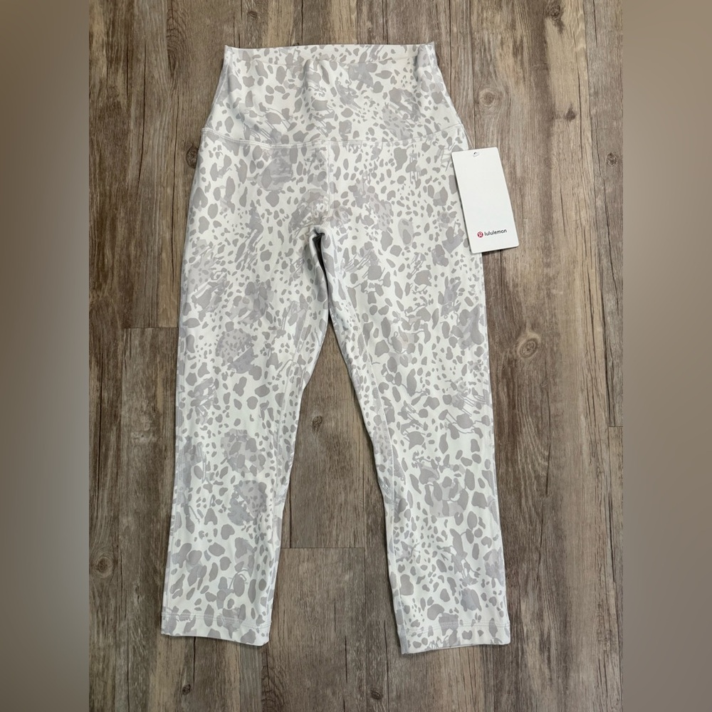 Lululemon Align HR crop 21” size 6new with tags Cheetah Camo Antique White Multi